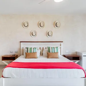 Apartahotel Mareazul At